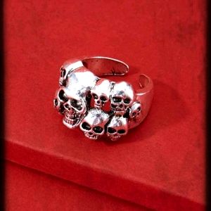 Grunge Punk Skull Design Ring